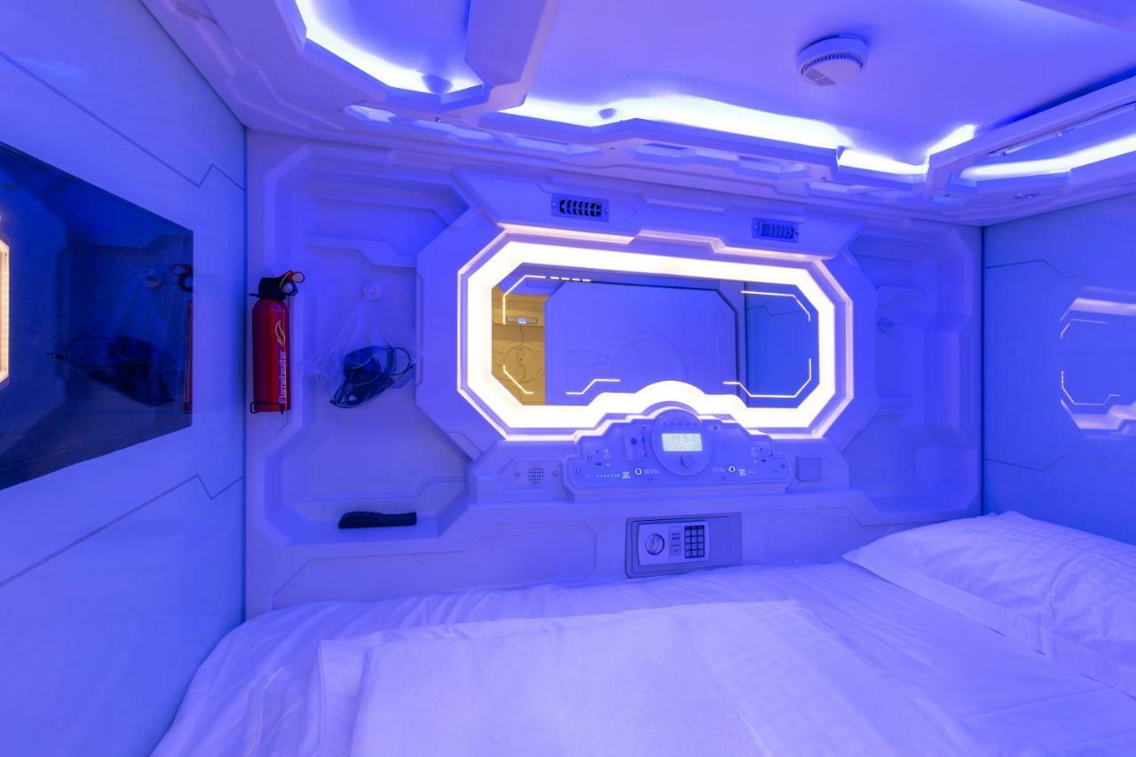 Spacehotel Karlsruhe Exterior photo