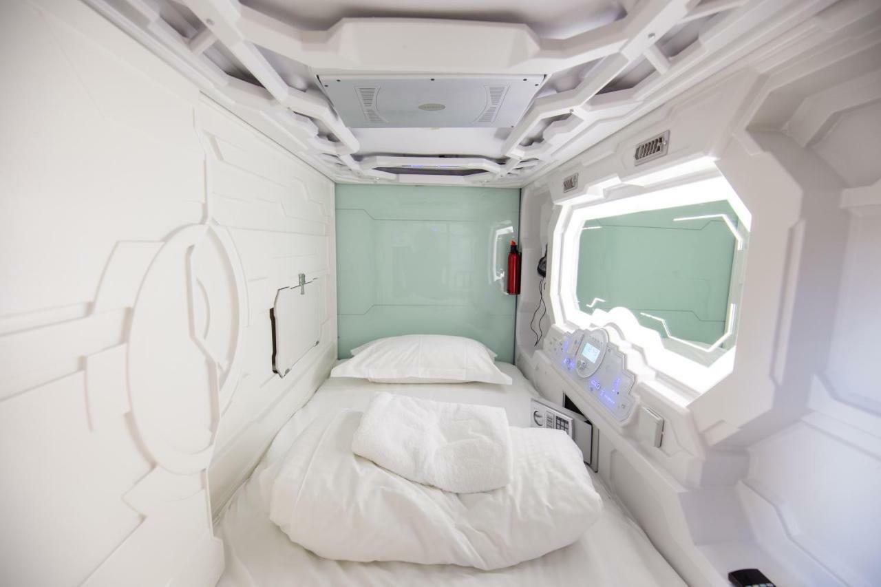 Spacehotel Karlsruhe Exterior photo